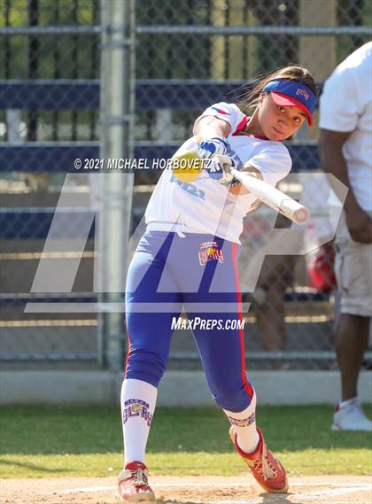 Thumbnail 1 in DFW Fastpitch HR Derby photogallery.