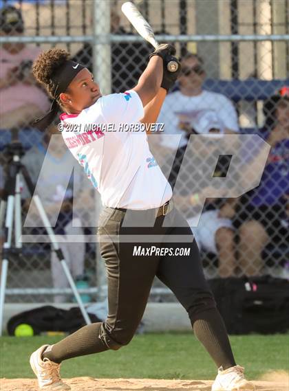 Thumbnail 2 in DFW Fastpitch HR Derby photogallery.