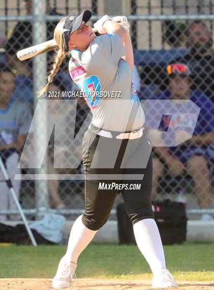 Thumbnail 2 in DFW Fastpitch HR Derby photogallery.
