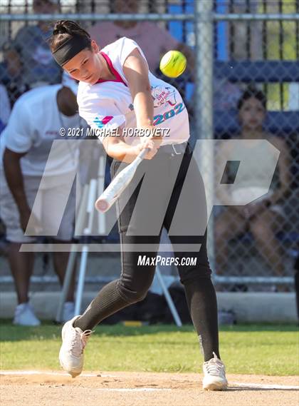 Thumbnail 2 in DFW Fastpitch HR Derby photogallery.