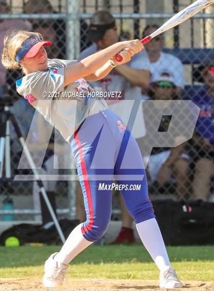 Thumbnail 3 in DFW Fastpitch HR Derby photogallery.