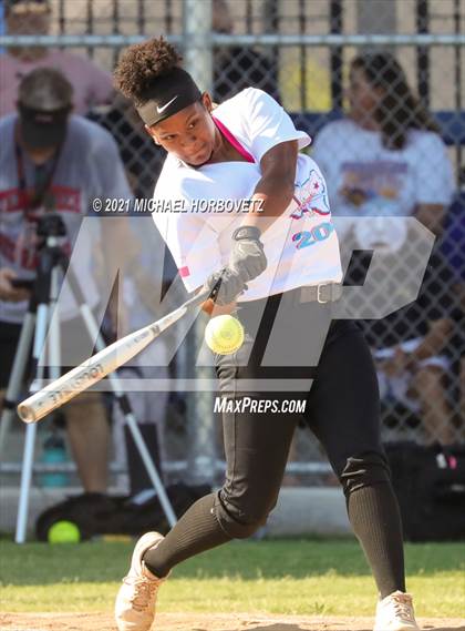 Thumbnail 1 in DFW Fastpitch HR Derby photogallery.