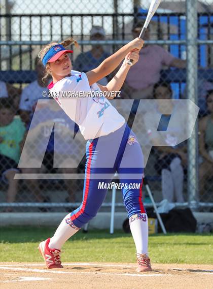 Thumbnail 2 in DFW Fastpitch HR Derby photogallery.