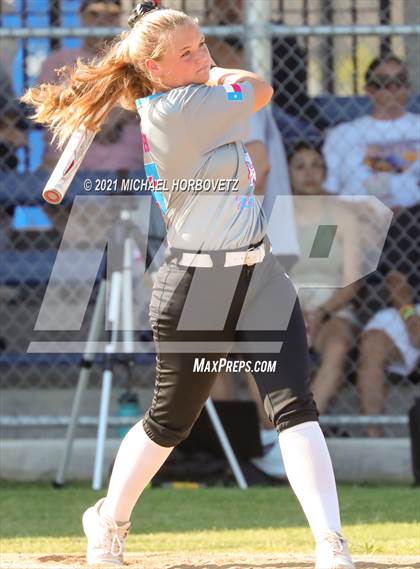 Thumbnail 3 in DFW Fastpitch HR Derby photogallery.