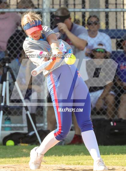 Thumbnail 2 in DFW Fastpitch HR Derby photogallery.