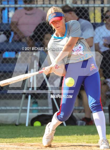 Thumbnail 3 in DFW Fastpitch HR Derby photogallery.