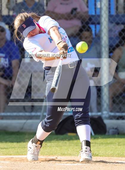 Thumbnail 2 in DFW Fastpitch HR Derby photogallery.