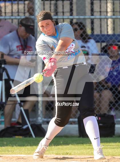 Thumbnail 2 in DFW Fastpitch HR Derby photogallery.