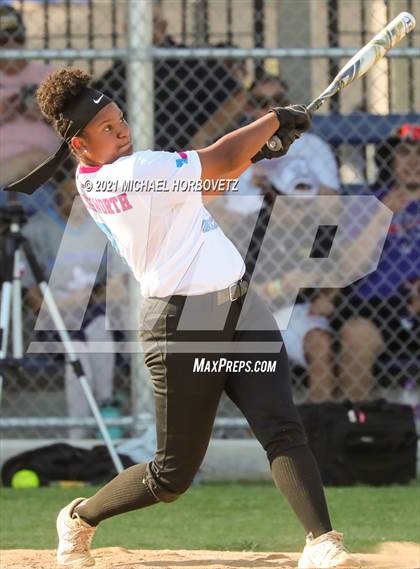 Thumbnail 1 in DFW Fastpitch HR Derby photogallery.