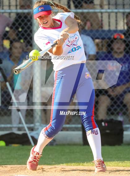 Thumbnail 2 in DFW Fastpitch HR Derby photogallery.