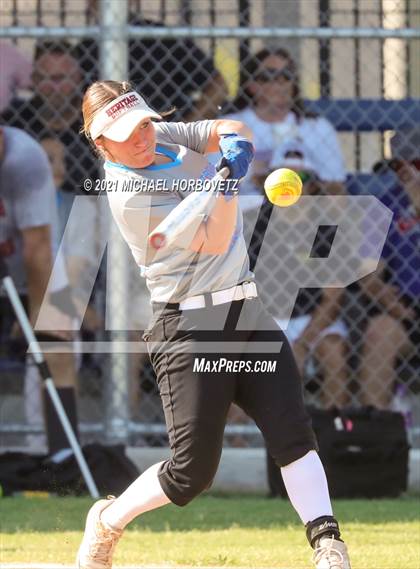 Thumbnail 2 in DFW Fastpitch HR Derby photogallery.