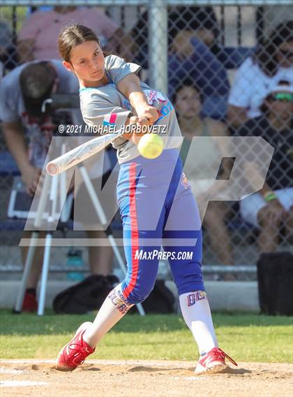 Thumbnail 2 in DFW Fastpitch HR Derby photogallery.