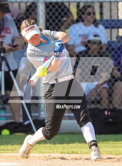 Thumbnail 1 in DFW Fastpitch HR Derby photogallery.