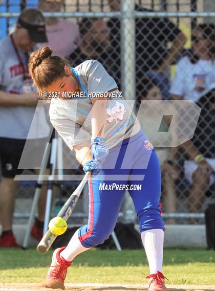 Thumbnail 2 in DFW Fastpitch HR Derby photogallery.