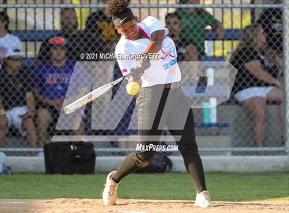 Thumbnail 2 in DFW Fastpitch HR Derby photogallery.