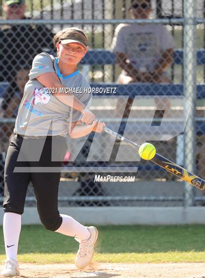 Thumbnail 3 in DFW Fastpitch HR Derby photogallery.