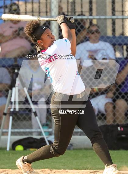 Thumbnail 3 in DFW Fastpitch HR Derby photogallery.