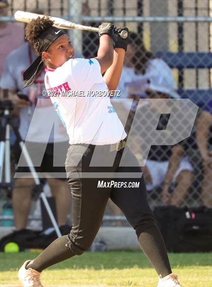 Thumbnail 3 in DFW Fastpitch HR Derby photogallery.
