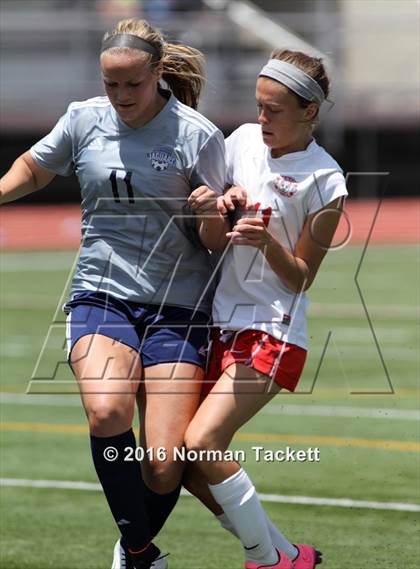 Thumbnail 1 in Maize vs Mill Valley (KSHSAA 5A Third Place) photogallery.