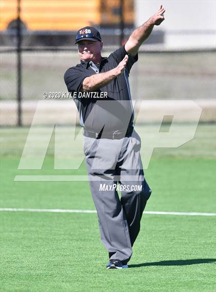 Thumbnail 2 in Prairiland vs Paris (Joe Moore Invitational) photogallery.