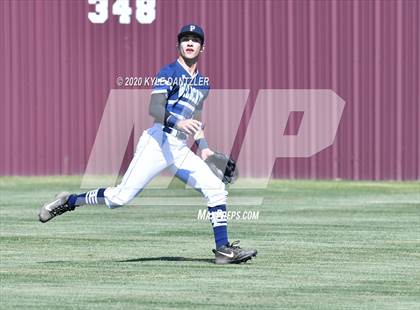 Thumbnail 3 in Prairiland vs Paris (Joe Moore Invitational) photogallery.