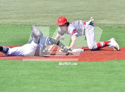 Thumbnail 2 in Prairiland vs Paris (Joe Moore Invitational) photogallery.