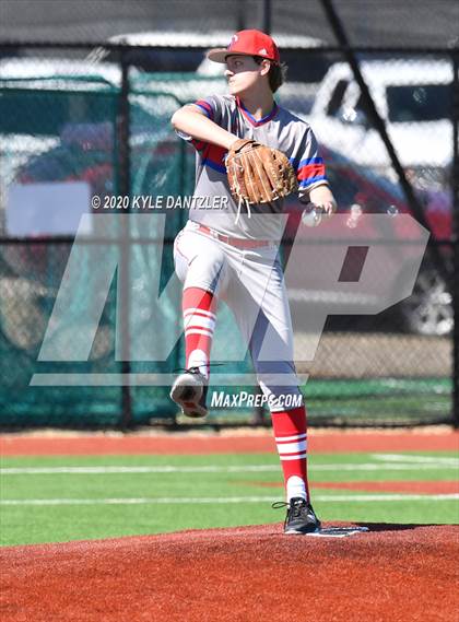 Thumbnail 3 in Prairiland vs Paris (Joe Moore Invitational) photogallery.