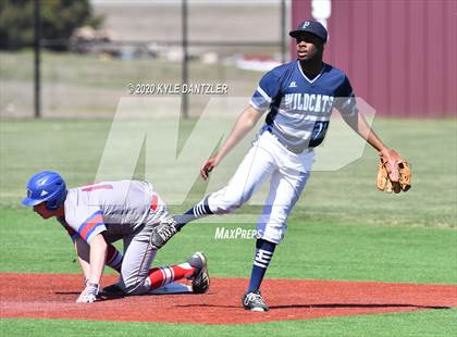 Thumbnail 3 in Prairiland vs Paris (Joe Moore Invitational) photogallery.
