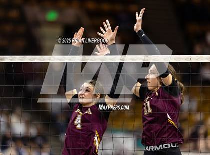 Thumbnail 3 in Alamosa vs. Sterling (CHSAA 3A Round 2) photogallery.