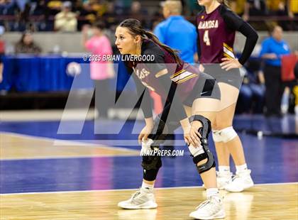 Thumbnail 2 in Alamosa vs. Sterling (CHSAA 3A Round 2) photogallery.