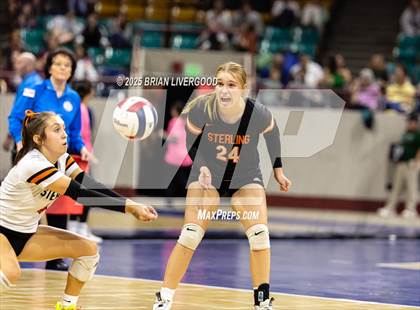 Thumbnail 3 in Alamosa vs. Sterling (CHSAA 3A Round 2) photogallery.