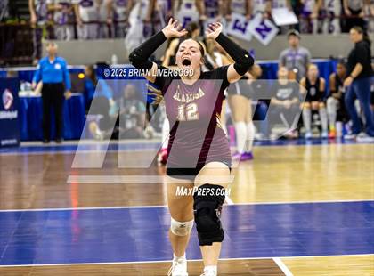 Thumbnail 2 in Alamosa vs. Sterling (CHSAA 3A Round 2) photogallery.