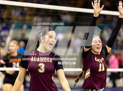Thumbnail 2 in Alamosa vs. Sterling (CHSAA 3A Round 2) photogallery.
