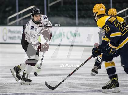 Thumbnail 2 in East Grand Rapids vs. Okemos photogallery.
