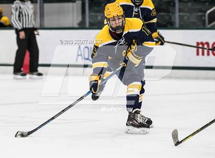 Thumbnail 2 in East Grand Rapids vs. Okemos photogallery.