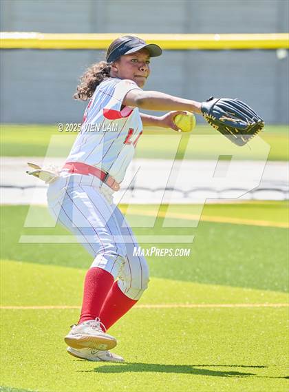 Thumbnail 3 in James Logan @ Carondelet (CIF NCS Division 2 Semifinals) photogallery.