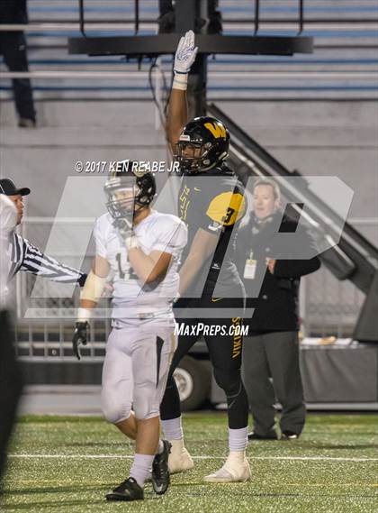 Thumbnail 3 in Gateway vs. Archbishop Wood (PIAA Class 5A Final) photogallery.