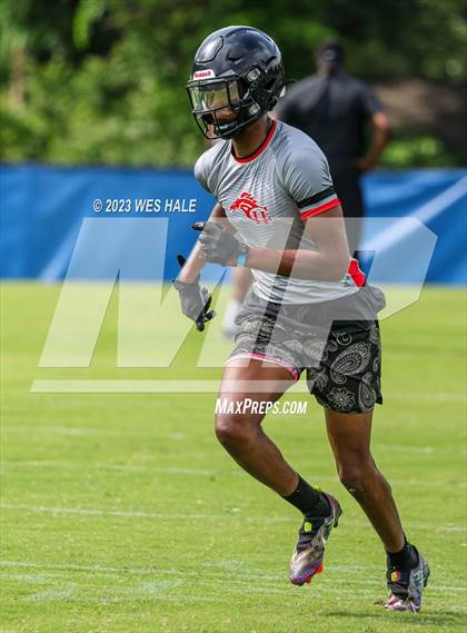 Thumbnail 2 in Horn Lake vs Center Hill (U of Memphis 7v7) photogallery.