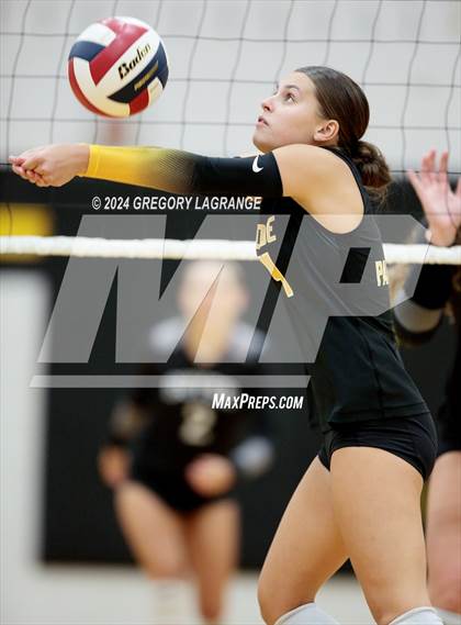 Thumbnail 3 in Guyer vs Fossil Ridge photogallery.