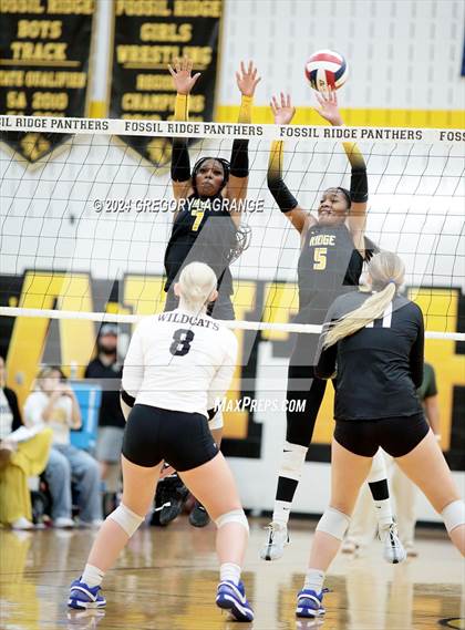Thumbnail 2 in Guyer vs Fossil Ridge photogallery.