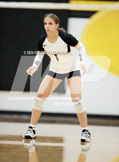 Thumbnail 3 in Guyer vs Fossil Ridge photogallery.