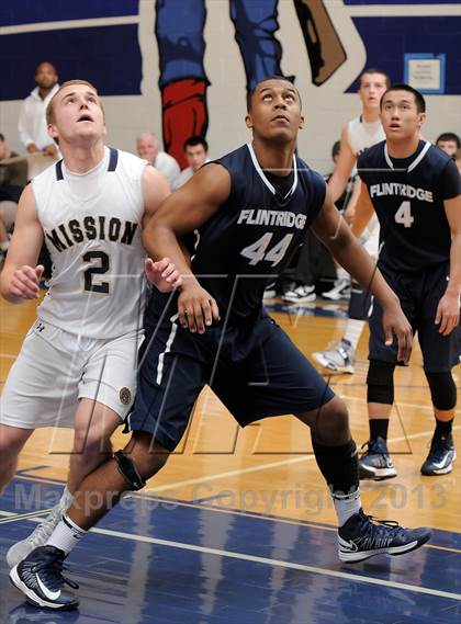 Thumbnail 3 in Flintridge Prep vs. Mission Prep (Small Schools Showcase) photogallery.