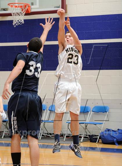 Thumbnail 3 in Flintridge Prep vs. Mission Prep (Small Schools Showcase) photogallery.