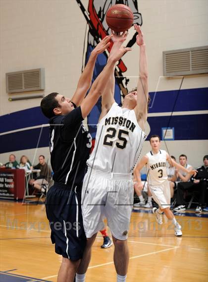 Thumbnail 2 in Flintridge Prep vs. Mission Prep (Small Schools Showcase) photogallery.