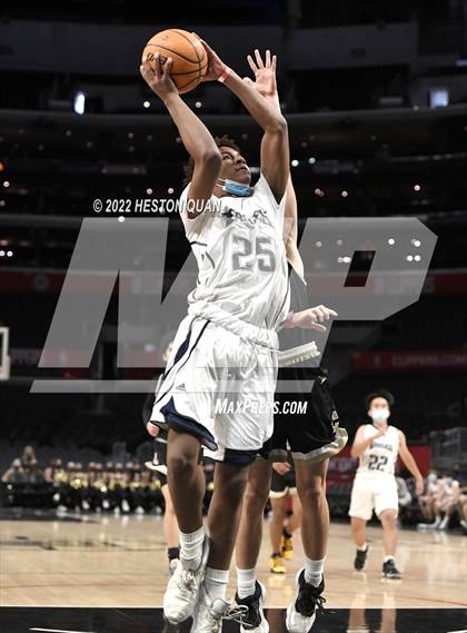 Thumbnail 2 in Canyon vs. San Gabriel Academy photogallery.