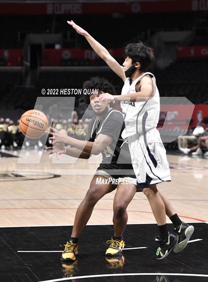 Thumbnail 3 in Canyon vs. San Gabriel Academy photogallery.