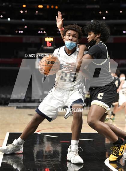 Thumbnail 2 in Canyon vs. San Gabriel Academy photogallery.