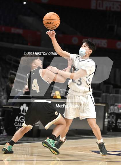 Thumbnail 2 in Canyon vs. San Gabriel Academy photogallery.