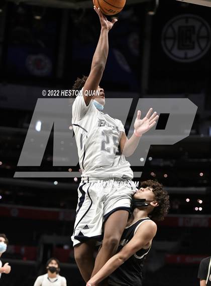 Thumbnail 1 in Canyon vs. San Gabriel Academy photogallery.