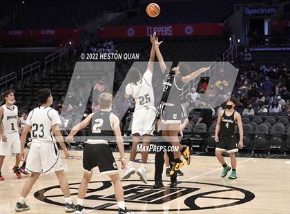 Thumbnail 2 in Canyon vs. San Gabriel Academy photogallery.